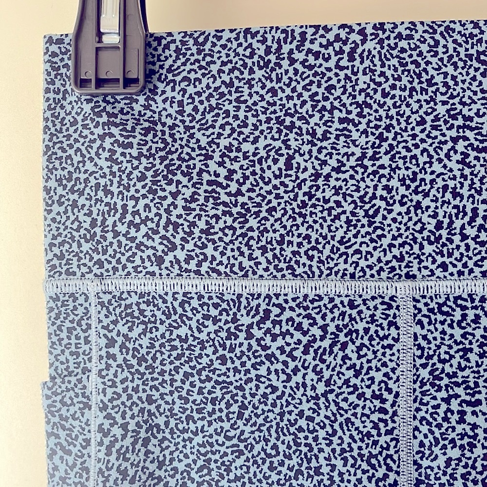 ATHLETA Salutation Stash II Textured Tight